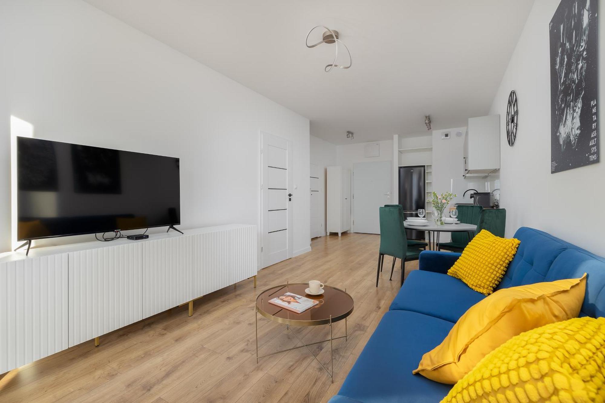 Apartment Malczewskiego Blue *